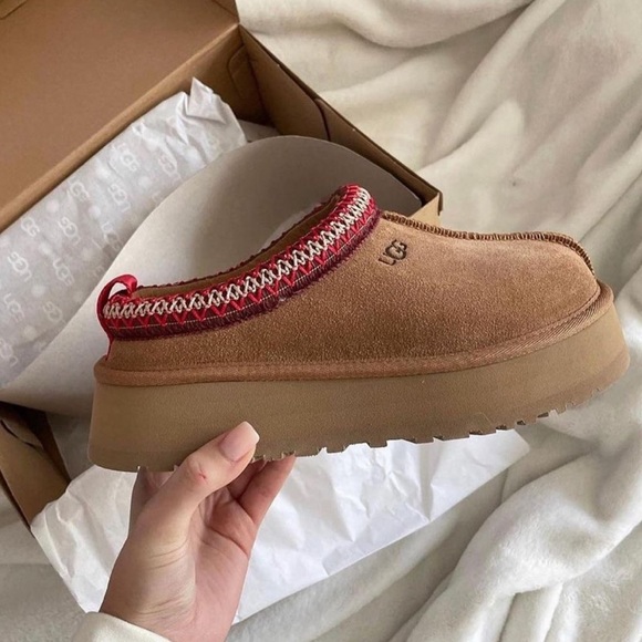 Brand New NWT UGG Tazz Mule Slipper Clog Chestnut Women’s Size 9 - Picture 1 of 13